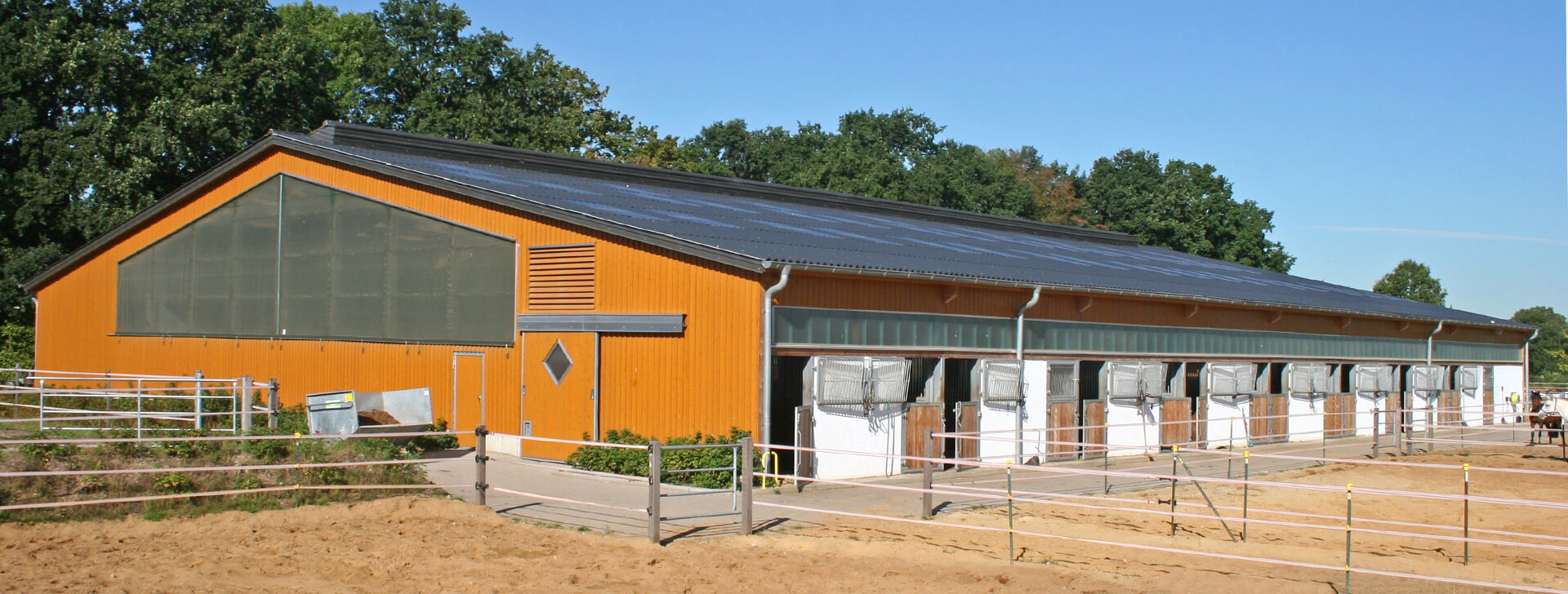 Pferdeställe - Agrarbau - WOLF System Pferdeställe - Agrarbau - WOLF System